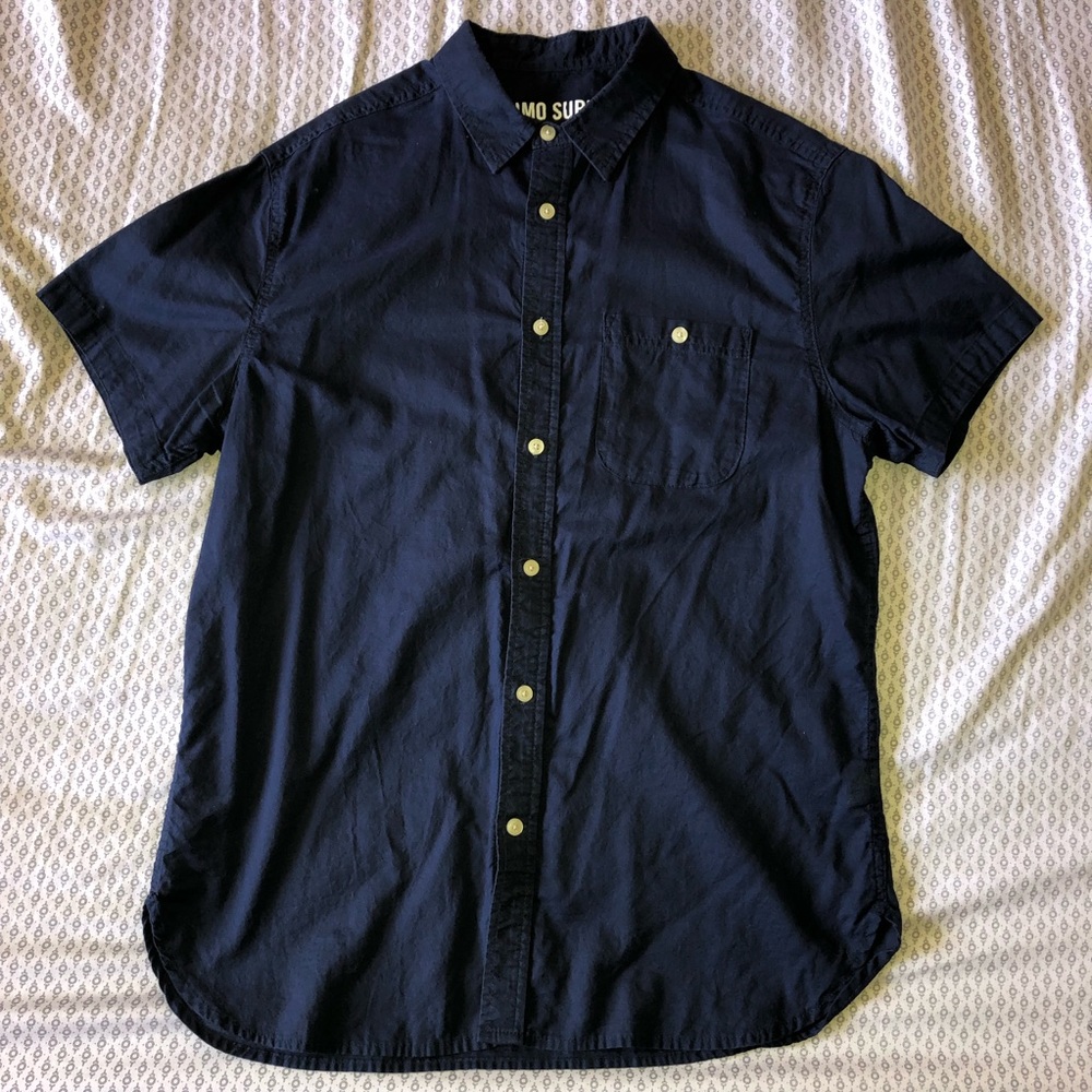 Mossimo short sleeve button down shirt (Men’s M)